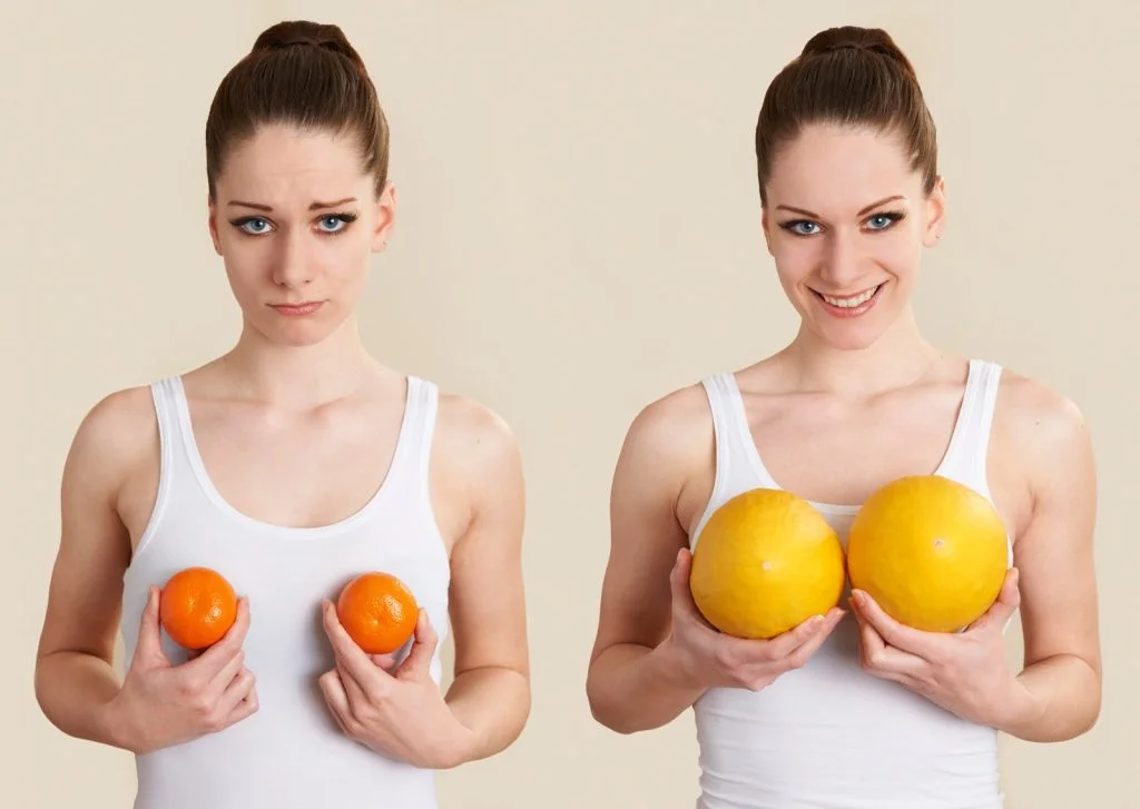 Boob Job Guide: Alles, was Sie über die Doppel-BH-Technik und die Narbe unter dem BH wissen müssen 1