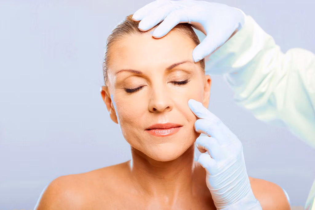 Coste del minilifting facial en Turquía: qué esperar el día de la cirugía