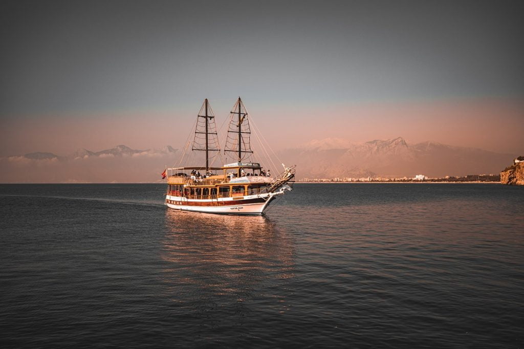 antalya, ship, ocean,kaleiçi,medical tourism, turkey health tourism packages, antalya beaches,All-Inclusive Packages turkey,