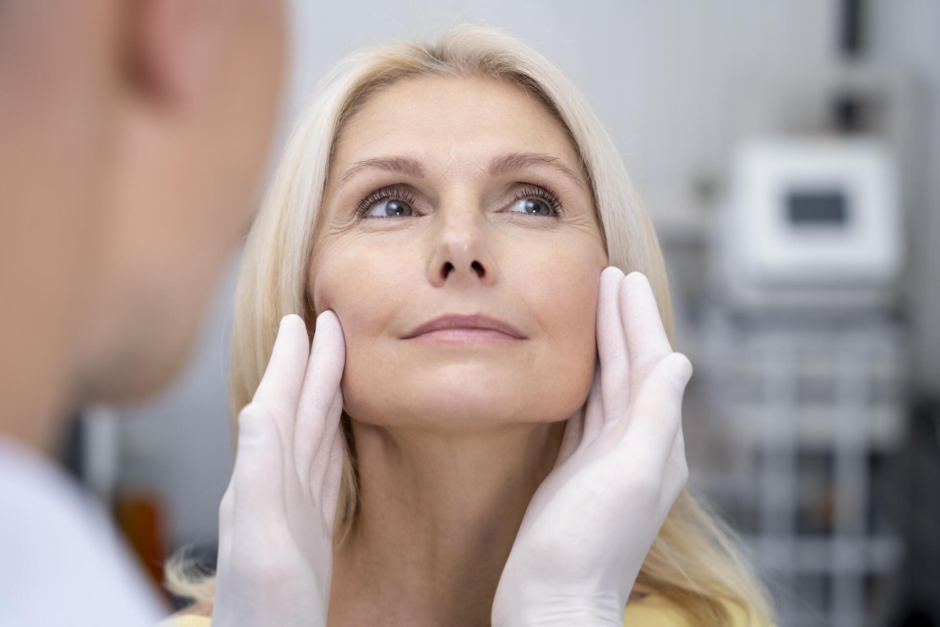 Learn everything you need to know about facelifts, including the benefits, risks, types, candidates, preparation, procedure, recovery, results, alternatives, and FAQs.