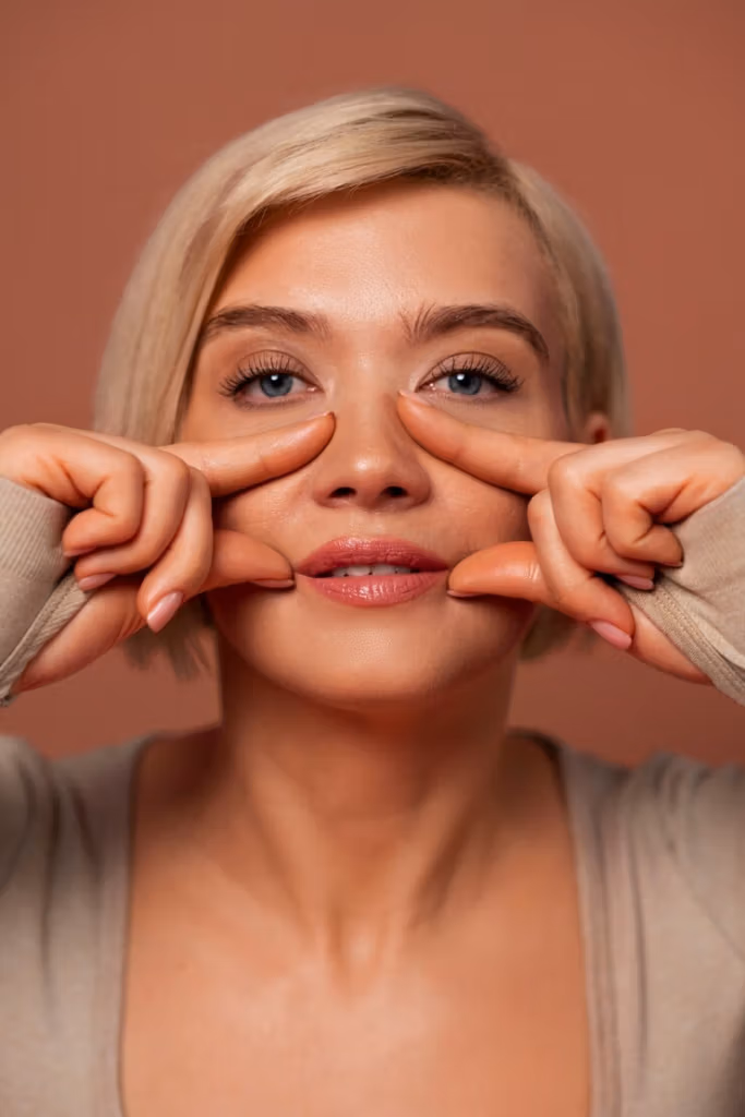 Révolutionner la beauté : l'évolution de la chirurgie des yeux fins en amande