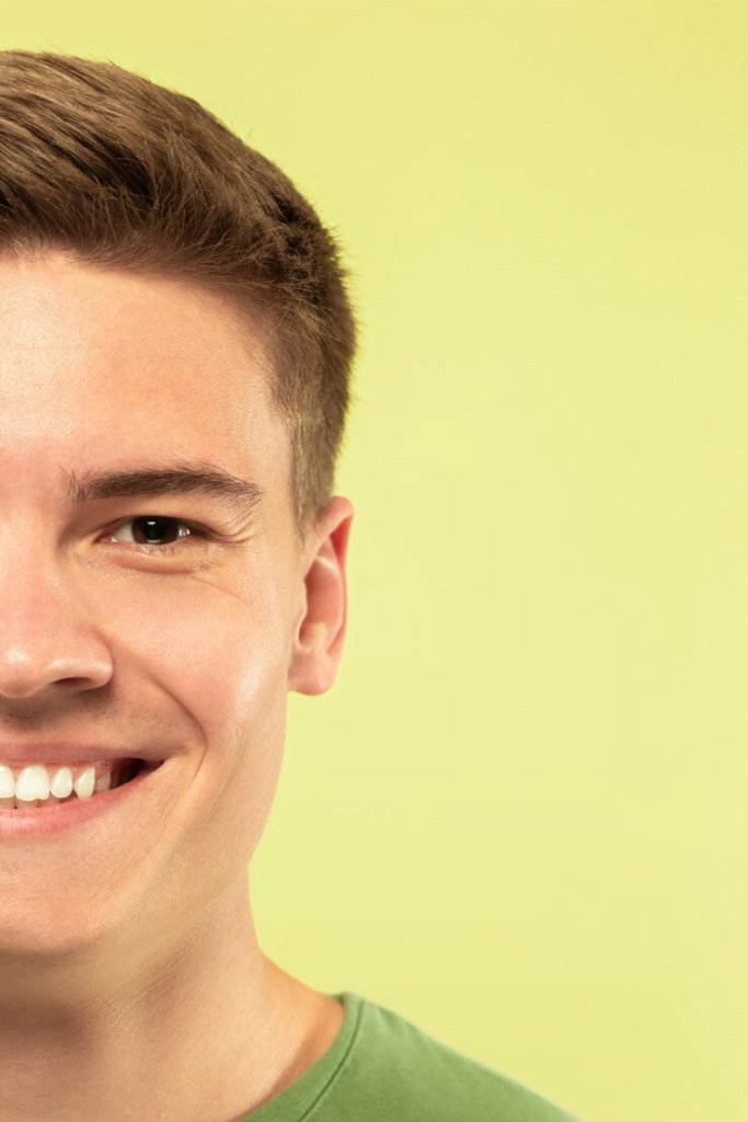 ¿Son atractivas las mandíbulas anchas? ¿Cómo puedes convertirte en un hombre más atractivo con la Cirugía de Masculinización Facial?