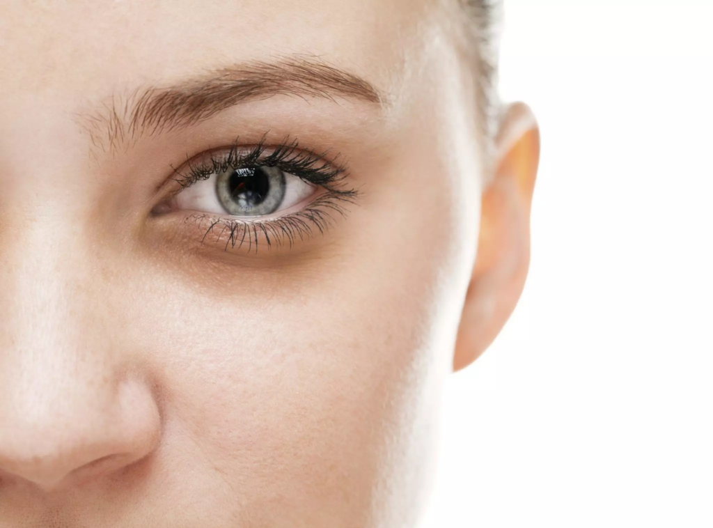 La mirada seductora: ¿Qué es la cirugía para los ojos almendrados?