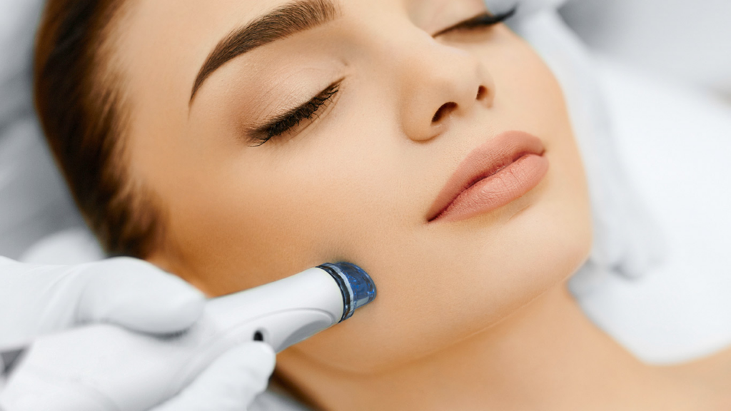 Dermabrasion en chirurgie FFS