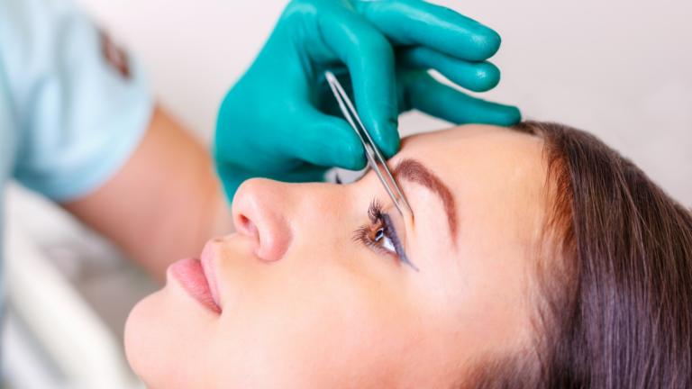 Blefaroplastia: elimine la mirada cansada y luzca años más joven