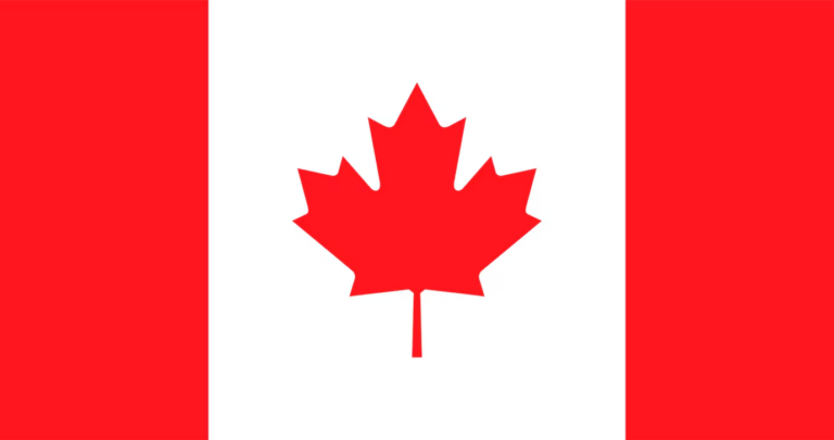Una bandiera rossa e bianca raffigurante una foglia d'acero rossa stilizzata al centro su sfondo bianco, affiancata da due barre rosse verticali.