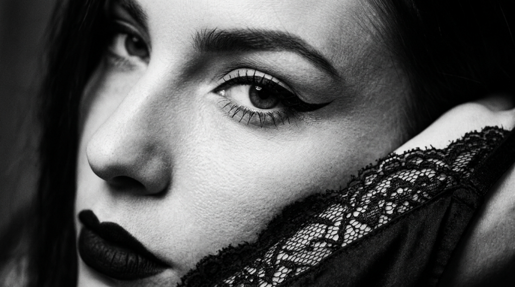 Amandelvormige oogcanthoplastiek voor FFS: Uw gids voor vrouwelijke oogvorming 5